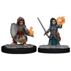 Pathfinder Battles Deepcuts Halfling: Cleric Female - EN-WZK90261