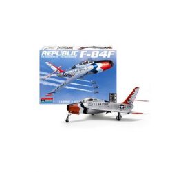 Revell: F-84F Thunderstreak "Thunderbirds"-15996