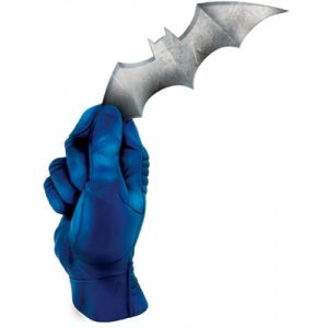 DC Hand Statues: Batman with Batarang Gotham City Grit Statue-CZE29194